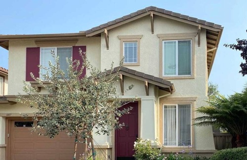 Goleta House | Executive Vacation home near beach &UCSB