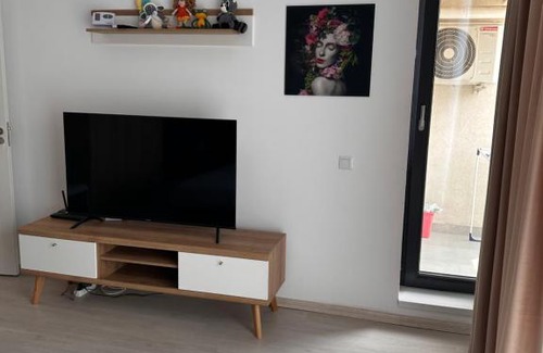 Militari Apartment | Exigent Plazza Residence - Self Check-In