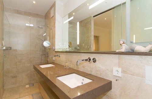 Ostseebad Kuhlungsborn Apartment | Exklusives, Hochwertiges Ferienapartment mit Zwei Balkonen - nur 60 m zum Strand