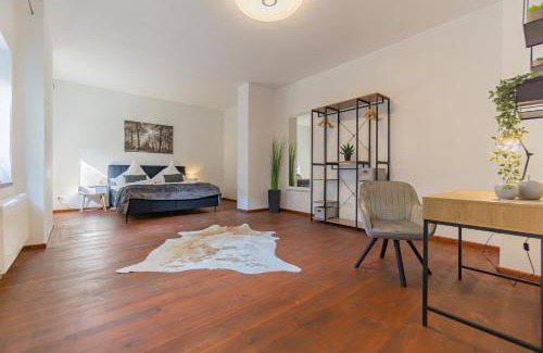 Cottbus House | Exklusive Stadtvilla-190qm- Parkplatz- 3Schlafzimmer- 2 Bäder- Netflix- Waschmaschine- 4 Etagen-nähe Theater