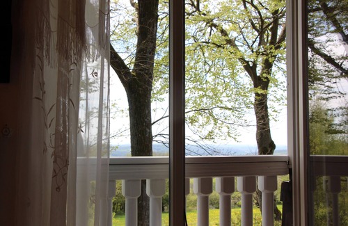 Betzenrod House | Exklusives Landhaus in Traumlage mit Fernblick, 1700 m² Garten, Sauna, Kamin