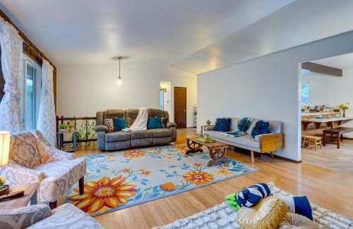 Lake Forest Park House | Expansive Lake Forest Park Home with Private Deck!