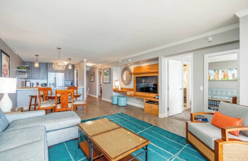 Honolulu Apartment | Expansive Ocean View-Steps to Beach-Free Parking