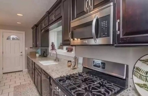 Speed House | Expansive view w/plenty of space to enjoy watching the sunrise every morning