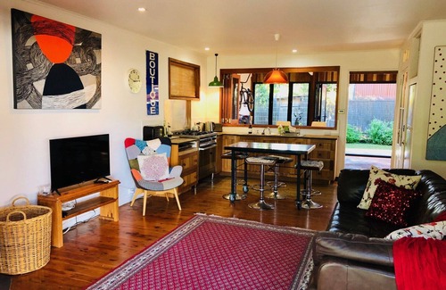 Callala Bay House | Experience a 70s era Australian beach cottage getaway