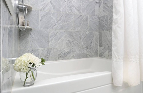 Rochester Hotel | Experience a Romantic Elegant Escape in Historical Rochester!