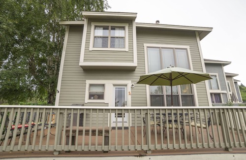 Seven Springs House | Experience All 7 Springs Has to Offer in This Great Townhouse