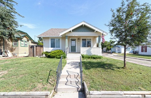 Cheyenne House | Experience Cheyenne in a cozy home, close to Downtown, Medical Center and CFD.