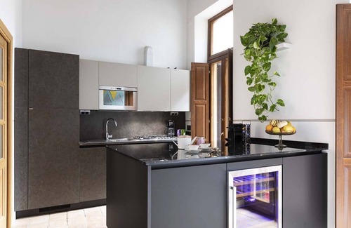 Rome City Centre Apartment | Experience Collection by ROMAC Margana Palace w/terrace & wellness