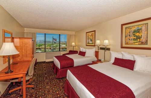 Grand Junction Hotel | Experience Colorado Like Never Before! 2 Contemporary Units! Indoor Pool, Bar!
