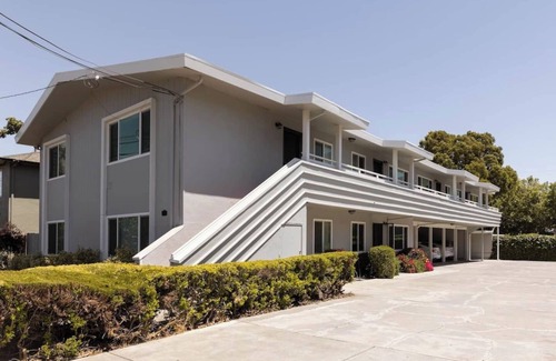 South San Mateo Apartment | Experience comfort and convenience in this charming 1-bedroom apartment