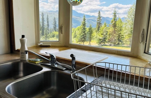 Glacier View Apartment | Experience Glacier View charm - cozy 1-bedroom apartment