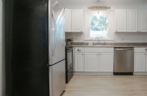 Greenville House | Experience Greenville charm near East Carolina University 1 mile away