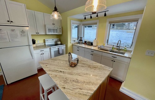 Hartland Four Corners Cabin | Experience life on a Vermont Farm in a Beautiful Modern Cabin - Stunning Views!