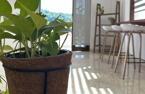 Tennekumbura Villa | Experience Luxury at Rusty Bunk: Your Mountain Retreat Just 2km from Kandy Town!