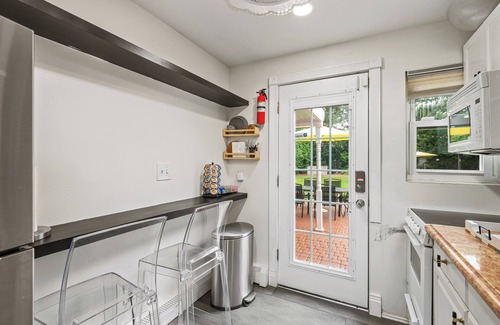 East Massapequa House | Experience Massapequa charm near Roosevelt Field Mall, 15 Mins to Jones Beach
