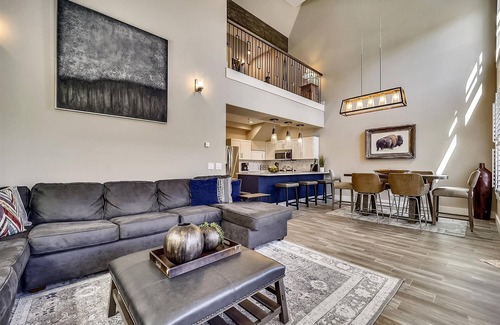 Warrior's Mark Condo | Experience mountain living in style at Corral 306E, a spacious, remodeled condo in Breckenridge.