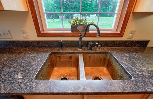 McArthur Cabin | Experience nature at your doorstep! Four bedroom cabin near Hocking Hills