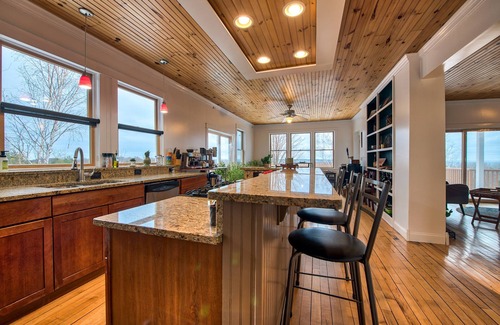 Ellsworth House | Experience Northern Michigan in a Unique Charlevoix Retreat with Stunning Views