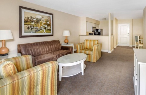 Canyon Corridor Resort | Experience Palm Springs Magic | Your Dream Retreat! 1BR Suite w/ Balcony