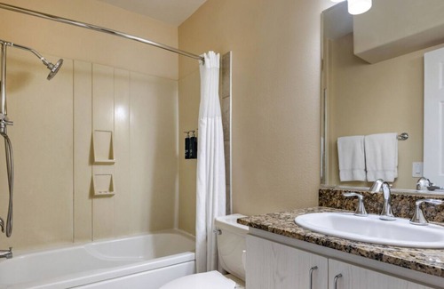 Canyon Corridor Resort | Experience Palm Springs Magic | Your Dream Retreat! 1BR Suite w/ Balcony