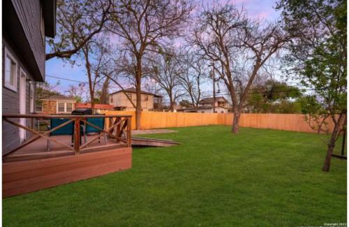 Highland Park House | Experience Serenity in a 4BR3BA Downtown Home