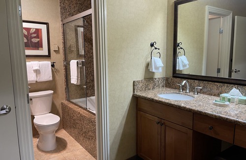 Tahoe Village Resort | Experience Tahoe's Ski Scene at Holiday Inn Club Vacations Tahoe Ridge Resort