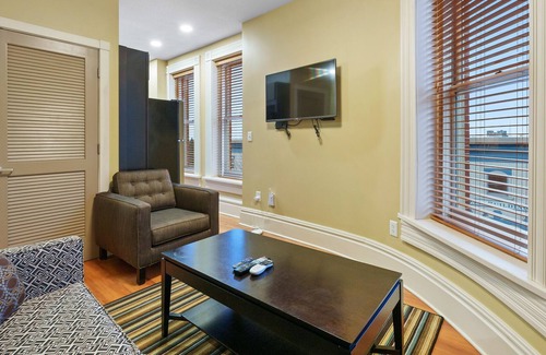 St. Clairsville House | Experience the ease of Condo Living situated in close proximity to Wheeling 304