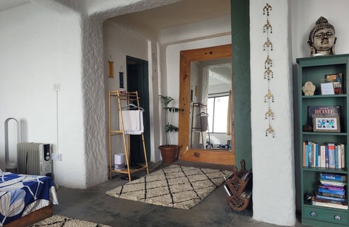 Dharamshala Bed & Breakfast | Experience the beauty of nature at Bímil/East. Relax in our cozy bed & breakfast