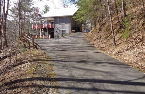 Weaverville Cottage | Experience the Best of Western North Carolina Near Asheville