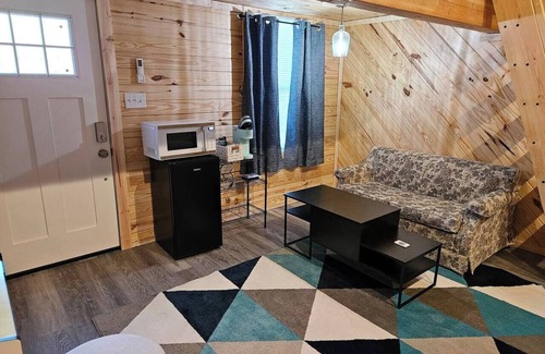 Draper House | Experience The Hawthorne's Charm