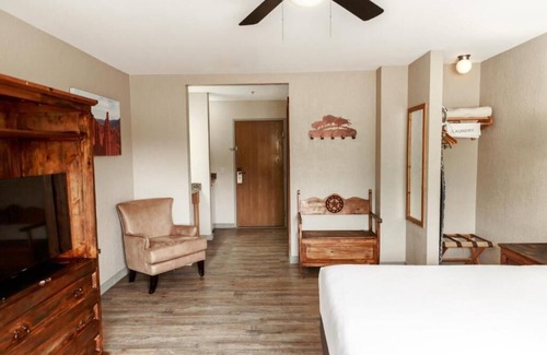 Moab House | Experience the Heart of Utah's Mountains: Ideal for Families and Adventurers!