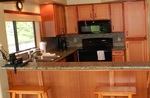 Princeville Apartment | Experience the Island Paradise of Kauai's North Shore from above the Treetops.