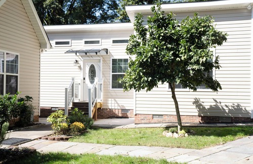 Green Valley Apartment | Experience the luxury and comfort of our new guesthouse in the heart of NC Triad