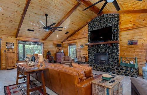 Muenster Cabin | Experience the Majesty of Nature with a Breathtaking Sunset!