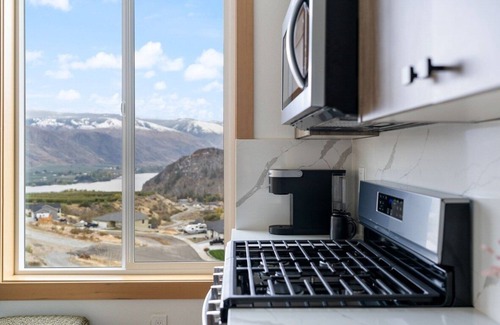 Entiat Cabin | Experience The Outlook Cabin