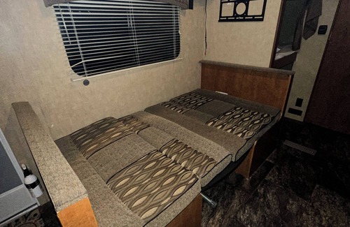 Hinton House | Experience “The RV Life” on our Fully Equipped Camper Trailer