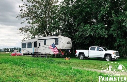 Lynden Apartment | Experience the Serenity of Nature on a Farm