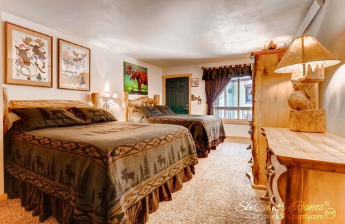 Peak 9 Condo | Experience This Enchanting Alpine Hideaway w/ Charming Moose Theme & VIEWS!