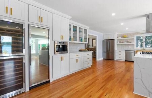 Chesapeake House | Experience Timeless Luxury at Cavalier Manor on a Lake