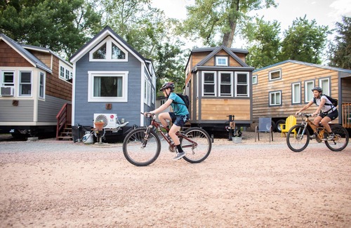 Lyons Resort | Experience Tiny Living at Blue Spruce – Peaceful Retreat Near RMNP & Lyons