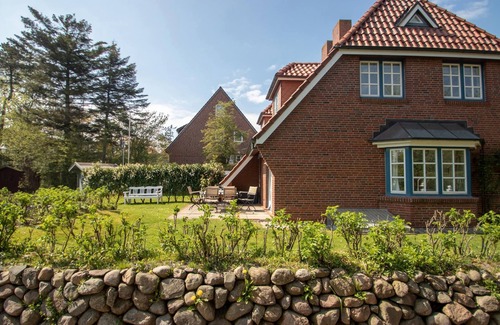 Wyk auf Foehr House | "Experience unforgettable days in the house by the lighthouse on the coast!"