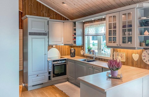 Sjusjoen House | Experience wonderful vacation relaxation in this vacation home with sauna and great view.