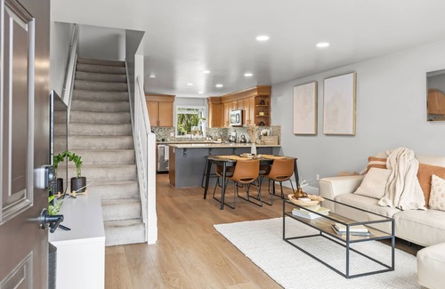 The Bowl of Edmonds House | Experiencing Edmonds, In the Heart of it All!
