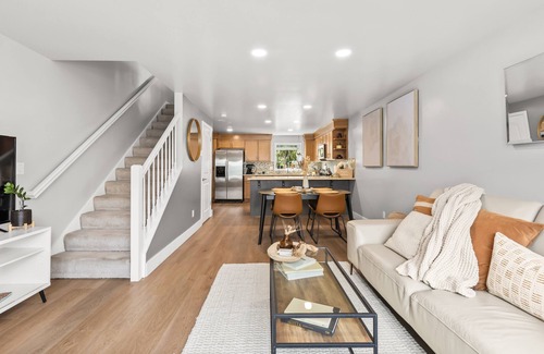 The Bowl of Edmonds House | Experiencing Edmonds, In the Heart of it All!