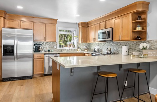The Bowl of Edmonds House | Experiencing Edmonds, In the Heart of it All!