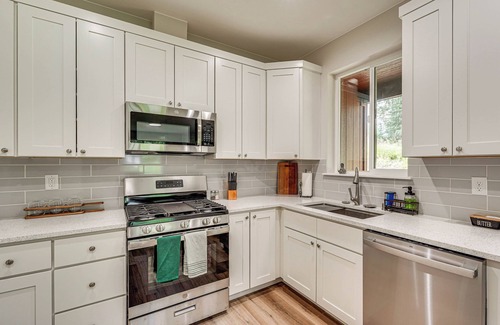 Meadow Lakes House | Explore Alaska’s Playground: Modern Wasilla Escape