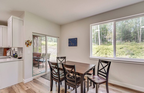 Meadow Lakes House | Explore Alaska’s Playground: Modern Wasilla Escape