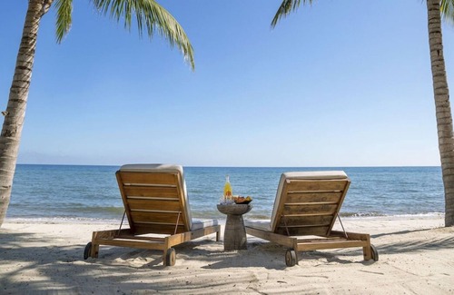 Plantation House | Explore Archaeological Sites! 3 Spacious Units, Outdoor Pool, Beachfront