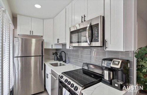 Hyde Park Apartment | Explore Austin Life Studio Near Guadalupe St